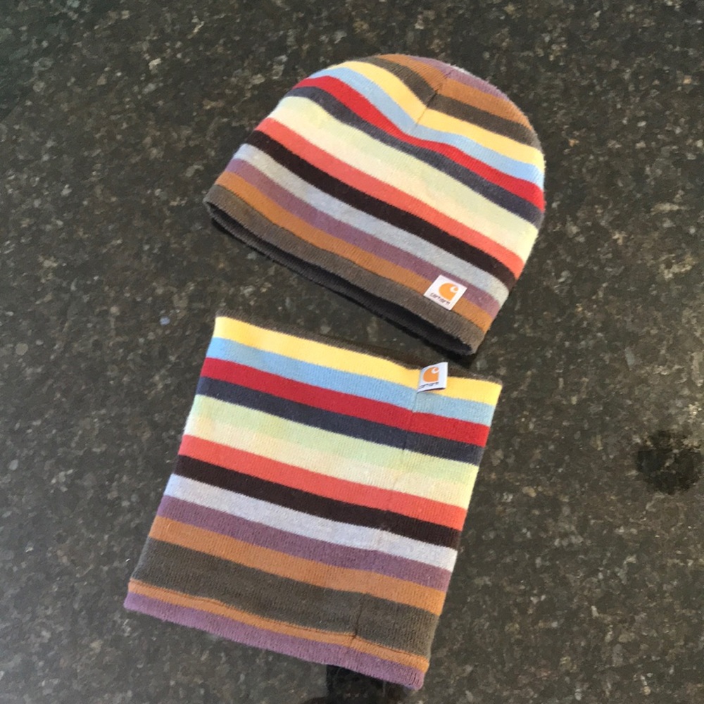 Carhartt hat and neck warmer.